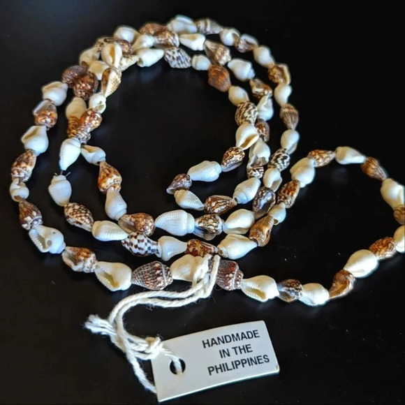 Jewelry - Shell Necklace 35" -Handmade in Philippines- Snail shells- Beachy- New